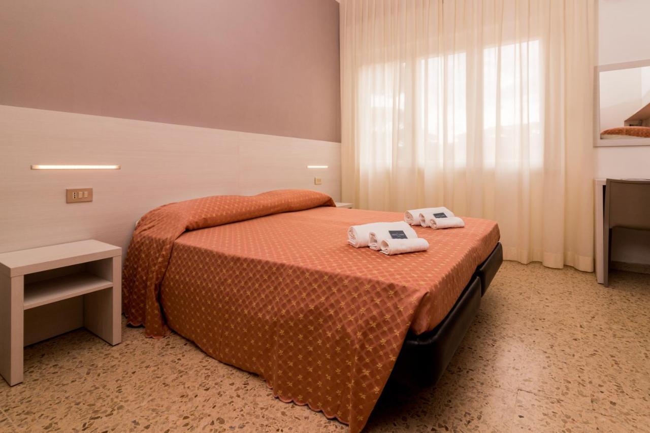 Hotel Lydia Cervia Exteriör bild