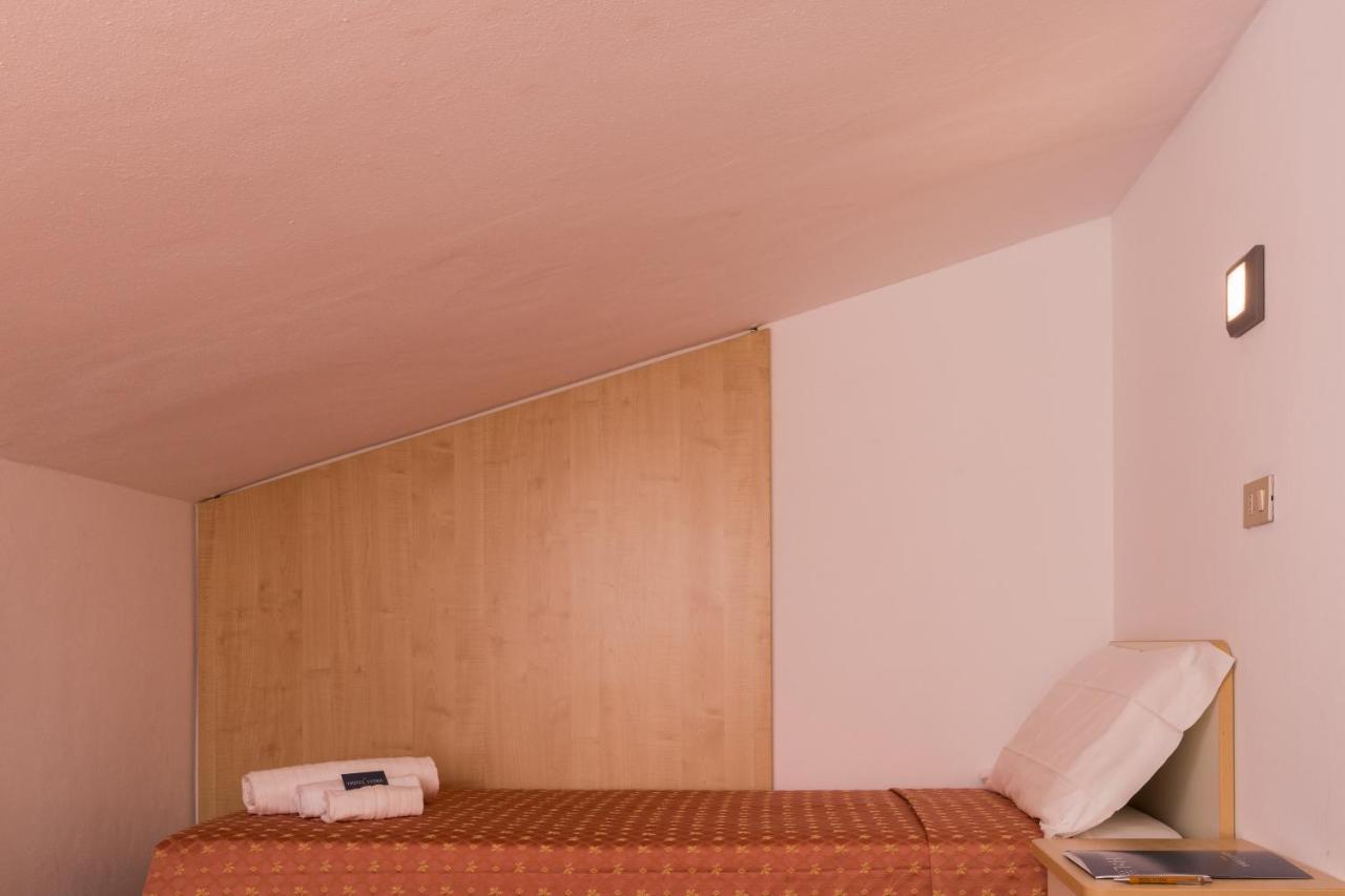 Hotel Lydia Cervia Exteriör bild