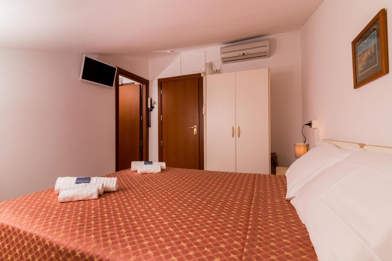 Hotel Lydia Cervia Exteriör bild