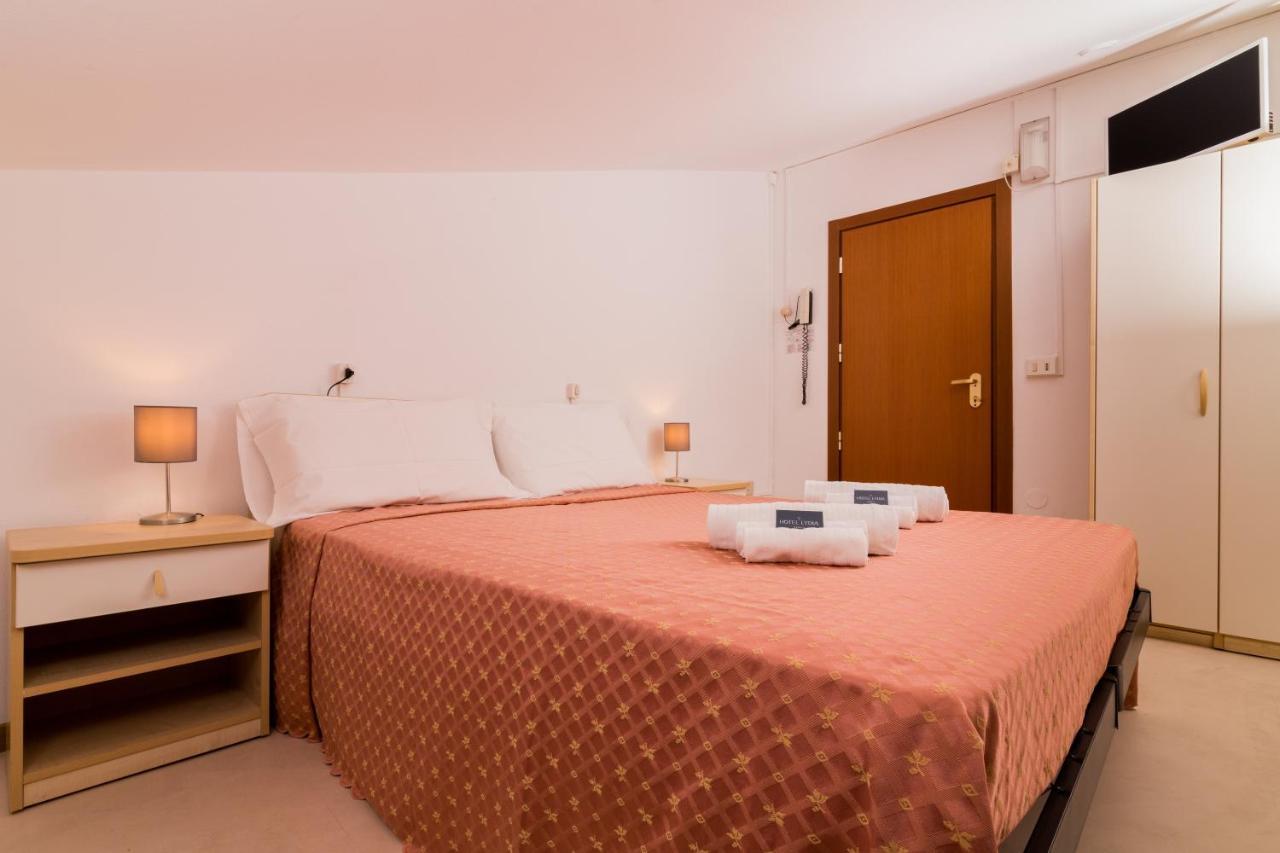 Hotel Lydia Cervia Exteriör bild